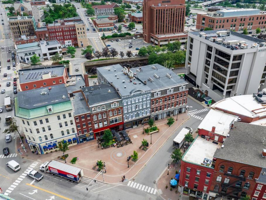 Appartement King Bed, The Phenix Historic Hotel, Spacious, # 406 Bangor